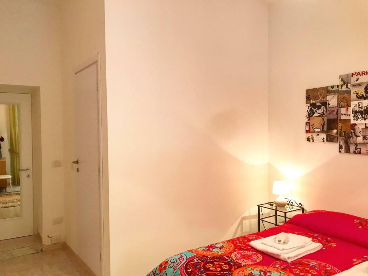 Casa G&G Pignasecca 2 Nel Cuore Di Napoli Екстериор снимка