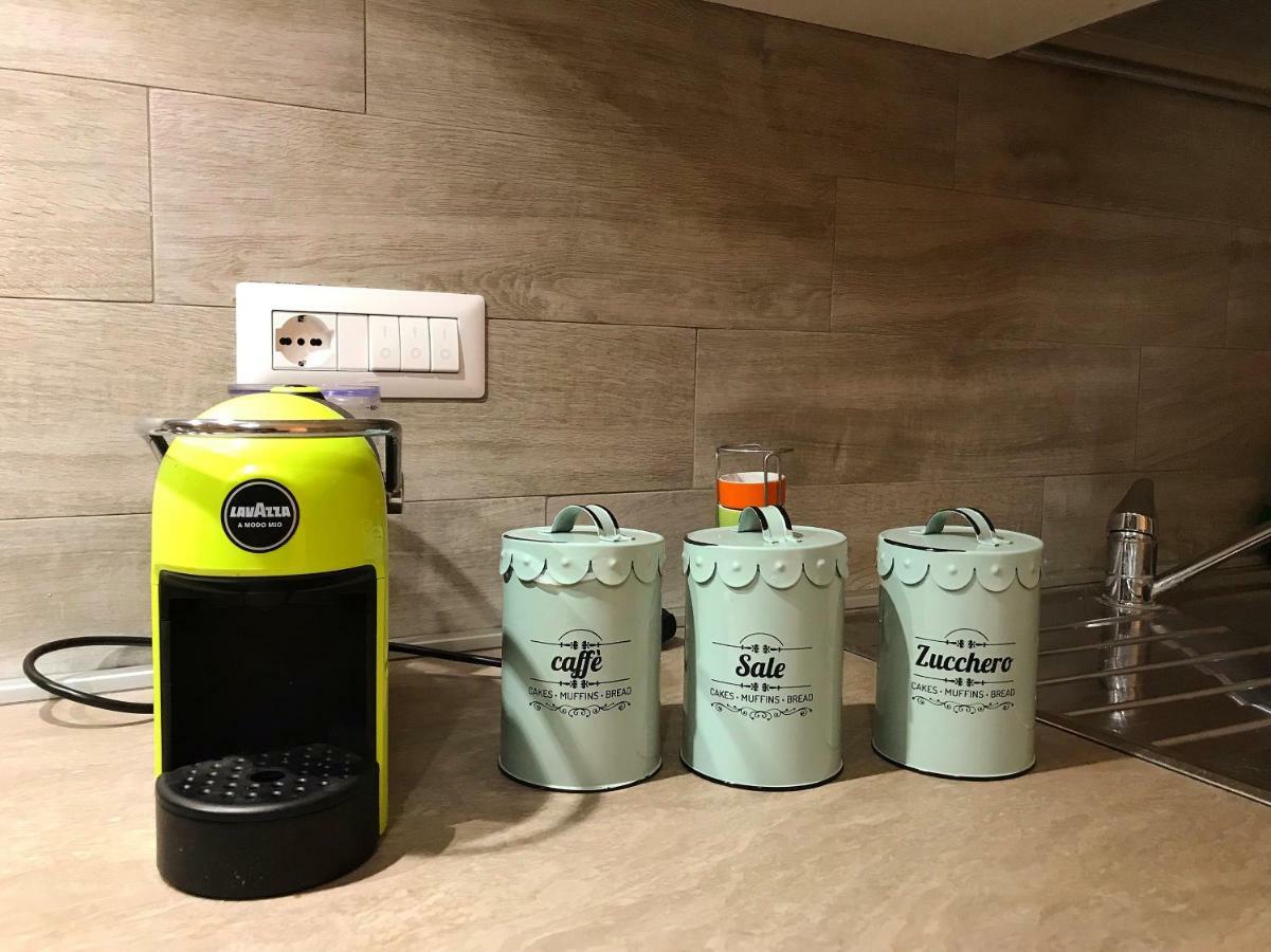 Casa G&G Pignasecca 2 Nel Cuore Di Napoli Екстериор снимка